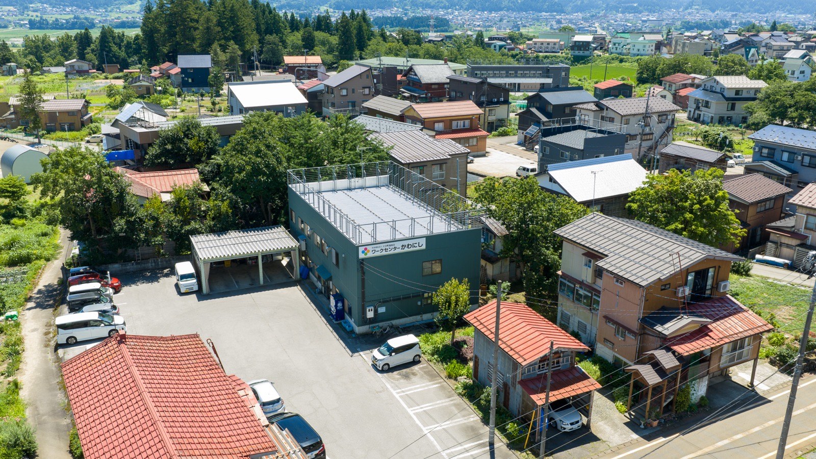 ワークセンターかわにしの空撮外観